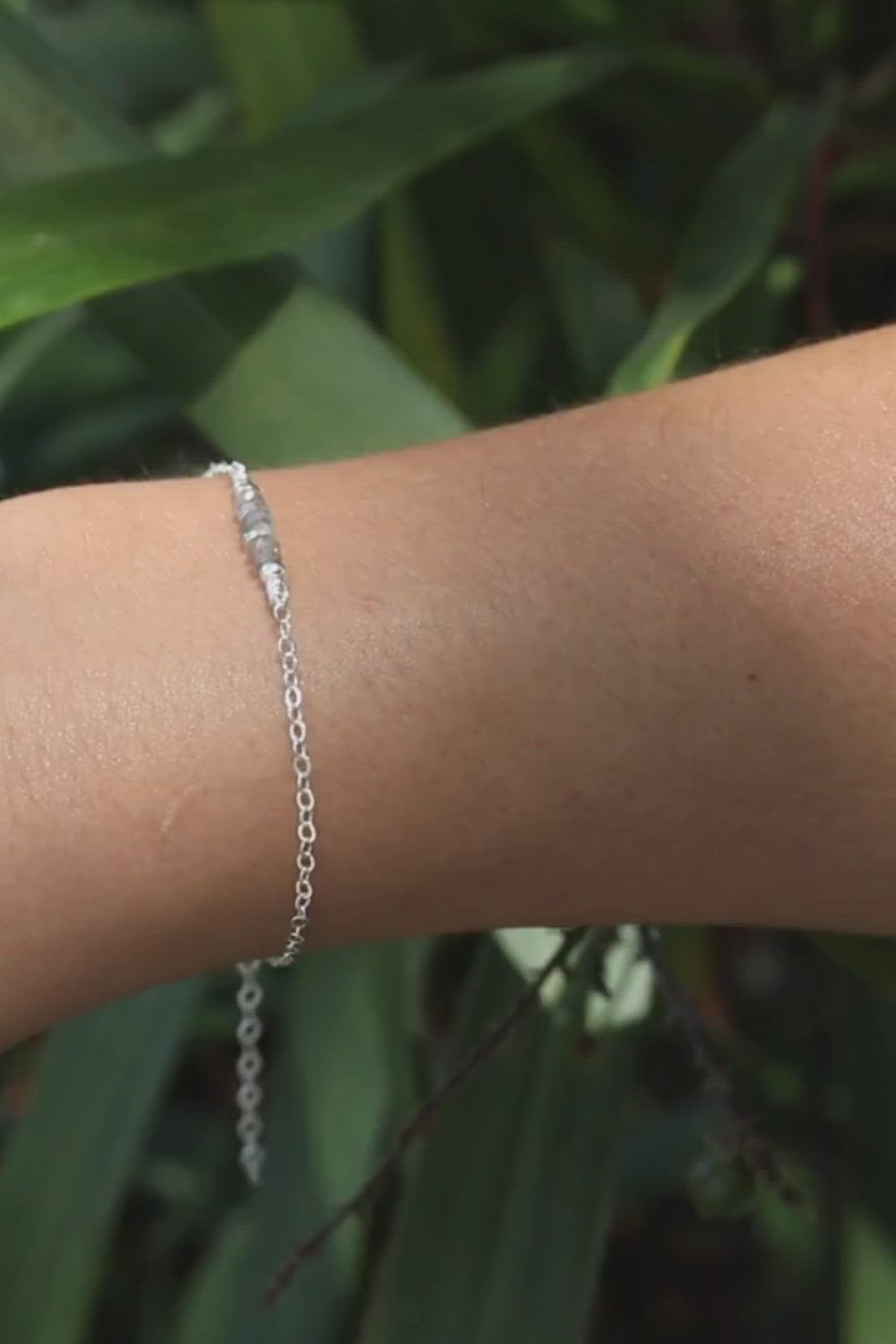 Sparkling Grey Labradorite Gemstone Faceted Bead Bar Bracelet